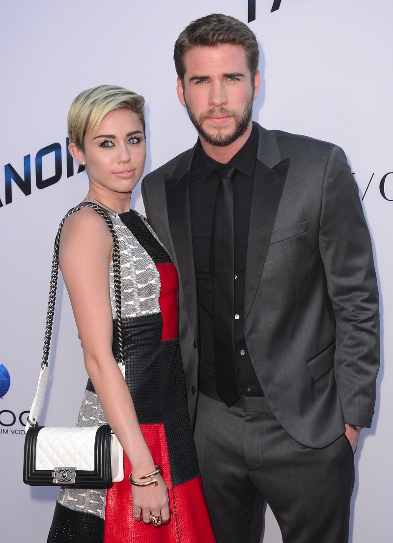 Η Μάιλι Σάιρους παντρεύτηκε τον Λίαμ Χέμσγορθ πριν 6 μήνες και δεν το κατάλαβε κανείς [εικόνες] | iefimerida.gr 1