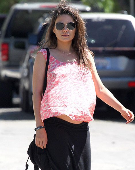 Η Μίλα Κούνις αποκαλύπτει πιο φαγητό που βρωμάει θέλει να τρώει συνέχεια τώρα που είναι έγκυος [εικόνες] | iefimerida.gr 2