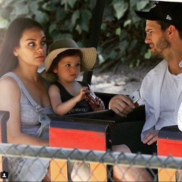 Κι άλλη εγκυμοσύνη στο Χόλιγουντ -Η Μίλα Κούνις έγκυος στο δεύτερο παιδί του Κούτσερ [εικόνες] | iefimerida.gr 0