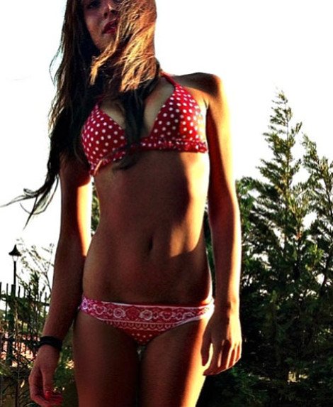 Η 20χρονη φανατική οπαδός της Μίλαν, κόρη του προπονητή της Λιβόρνο, που βάζει φωτιές στο Instagram [εικόνες] | iefimerida.gr 1