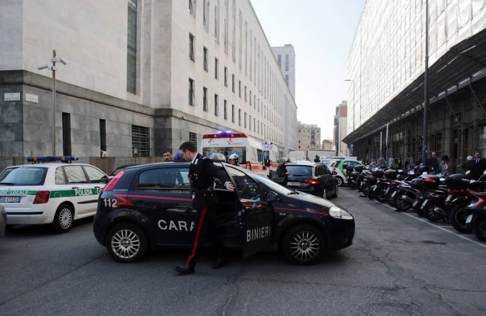 Τρόμος σε δικαστήριο του Μιλάνου: Τέσσερις νεκροί από πυροβολισμούς [εικόνες & βίντεο] | iefimerida.gr 22