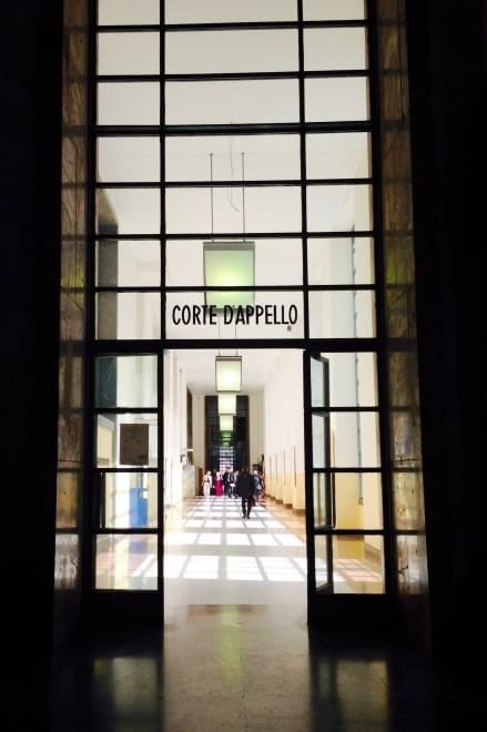 Τρόμος σε δικαστήριο του Μιλάνου: Τέσσερις νεκροί από πυροβολισμούς [εικόνες & βίντεο] | iefimerida.gr 15