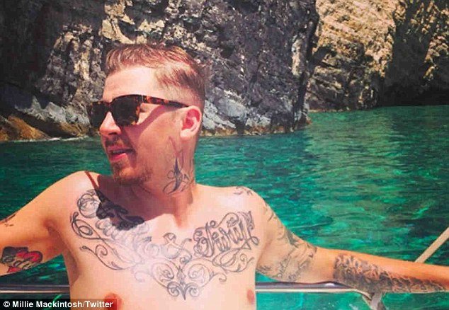 Τηλεπερσόνα περνάει ονειρεμένες διακοπές στη Ζάκυνθο και τρελαίνει το Λονδίνο [εικόνες] | iefimerida.gr 2