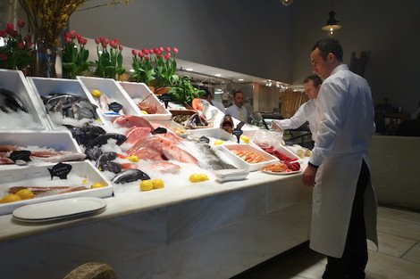 Το ελληνικό εστιατόριο που ξετρέλανε τη Νέα Υόρκη με το φρέσκο ψάρι του -Αρωμα Ελλάδας στην καρδιά του Μανχάταν [εικόνες] | iefimerida.gr 8