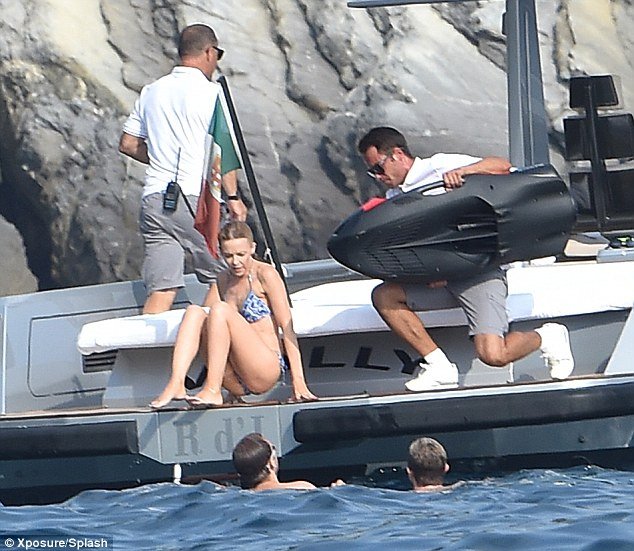 H Κάιλι Μινόγκ αποκαλύπτει ποιο είναι το μυστικό των τέλειων γλουτών [εικόνες]  | iefimerida.gr 3