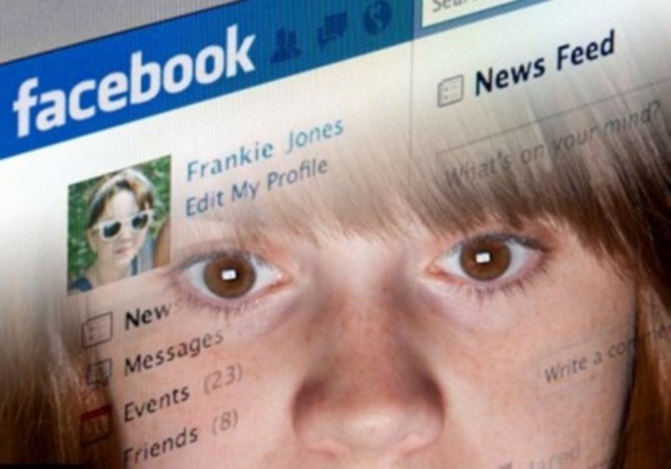 Σήμα κινδύνου από τους επιστήμονες - Τι λένε για την απαγορευμένη σχέση των μαθητών με τα social media [εικόνες] | iefimerida.gr 1