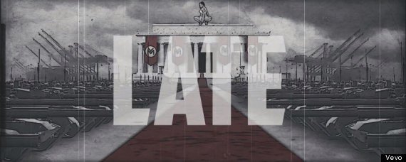 Σάλος με το βίντεο κλιπ γνωστής τραγουδίστριας -Προκαλεί με ναζιστικά σύμβολα [βίντεο] | iefimerida.gr 1