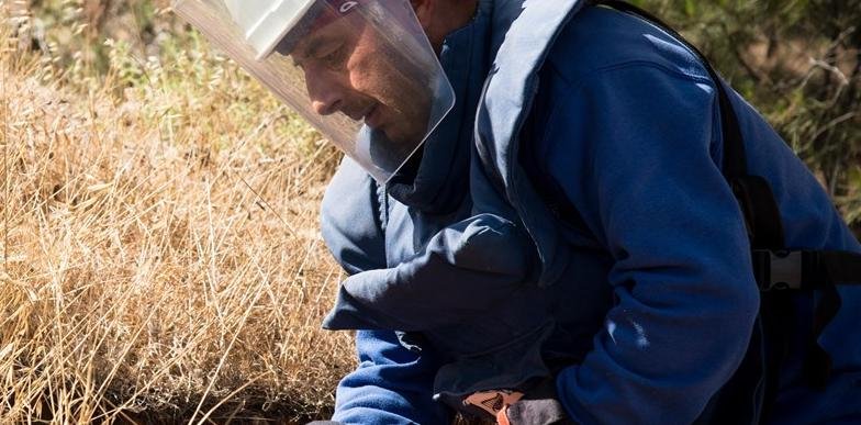 Αρχισε η περισυλλογή ναρκών στο πιο επικίνδυνο σημείο του κόσμου: Εκεί, όπου βαφτίστηκε ο Ιησούς [εικόνες&βίντεο]  | iefimerida.gr 3