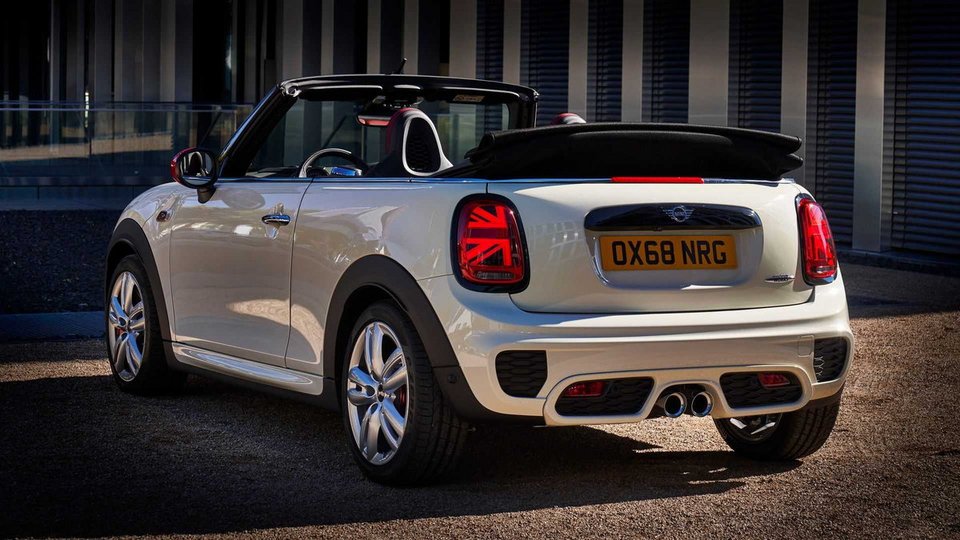 Mini John Cooper Works: Ανανεωμένο, πιο καθαρό και εξίσου δυνατό [εικόνες] | iefimerida.gr 1