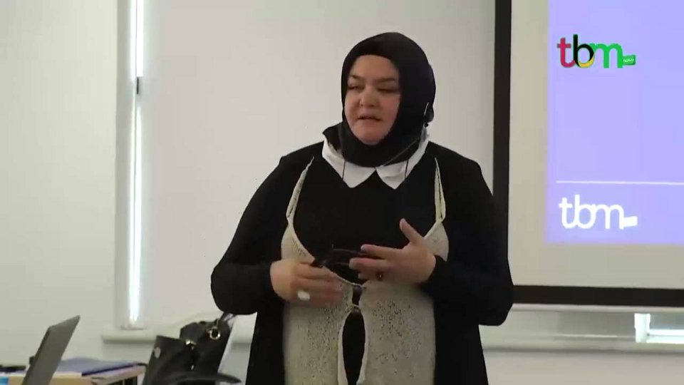 Σάλος στην Τουρκία: Η νέα υπουργός με τη μαντήλα [εικόνες] | iefimerida.gr 1