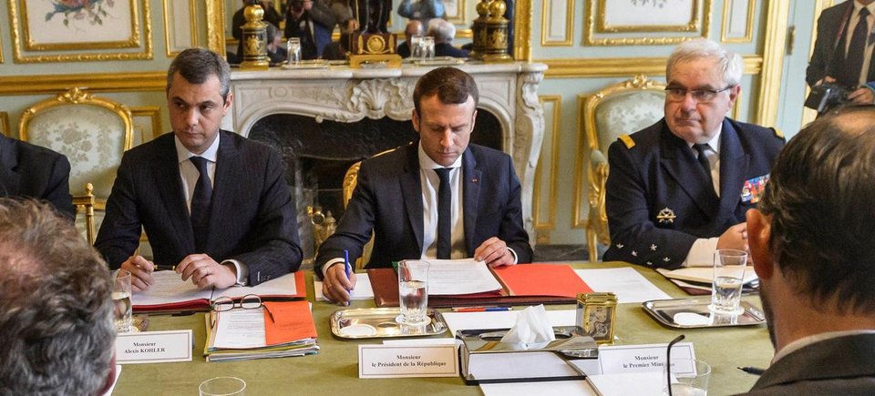 Ο Εμανουέλ Μακρόν θέλει να διοικήσει τη Γαλλία σαν επιχείρηση -Πέταξε έξω από το προεδρικό τους δημοσιογράφους [εικόνες] | iefimerida.gr 3