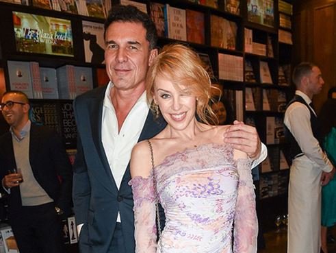 Ο νέος έρωτας της Κάιλι Μινόγκ είναι βαθύπλουτος και... άπιστος [εικόνες] | iefimerida.gr 0