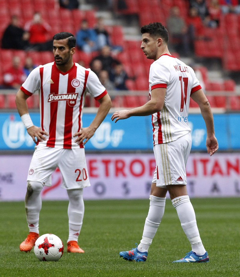 Αποθέωση για Μιραλάς στο Καραϊσκάκη -Στο ματς Κυπέλλου Ολυμπιακός-Πλατανιάς [εικόνες] | iefimerida.gr 0