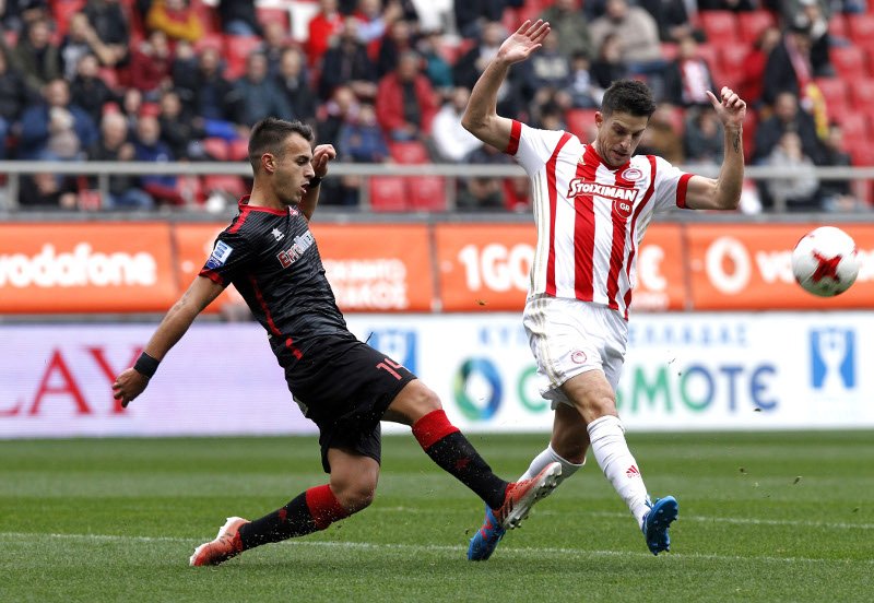 Αποθέωση για Μιραλάς στο Καραϊσκάκη -Στο ματς Κυπέλλου Ολυμπιακός-Πλατανιάς [εικόνες] | iefimerida.gr 1