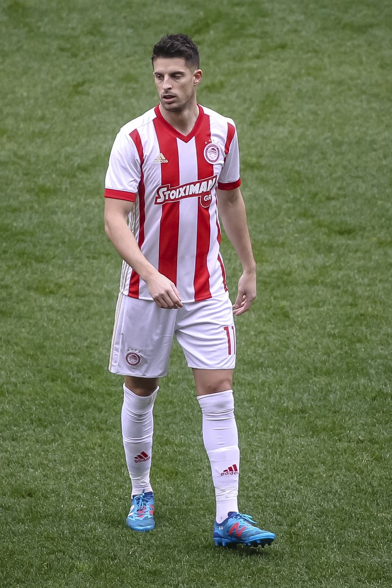 Αποθέωση για Μιραλάς στο Καραϊσκάκη -Στο ματς Κυπέλλου Ολυμπιακός-Πλατανιάς [εικόνες] | iefimerida.gr 3