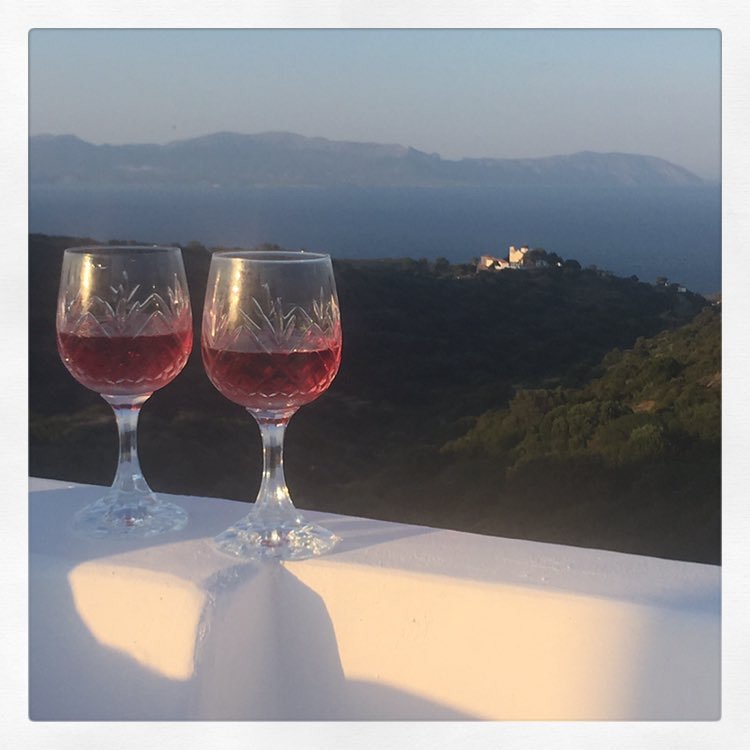 Η Μιράντα Κερ σε γάμο γκέι φίλων της στα Κύθηρα ποστάρει φωτογραφίες [εικόνες] | iefimerida.gr 6