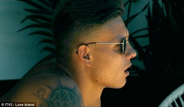 To κλάμα της Μις Βρετανία, που έχασε το στέμμα της επειδή έκανε σεξ σε ριάλιτι [εικόνες & βίντεο] | iefimerida.gr 4