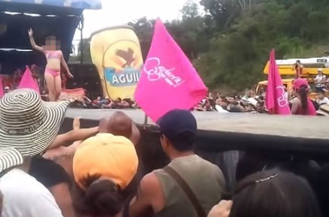 Σάλος στην Κολομβία για τα καλλιστεία «Μις Στρινγκ»: Βάζουν 8χρονα κορίτσια να διαγωνίζονται με τάνγκα [εικόνες & βίντεο] | iefimerida.gr 1