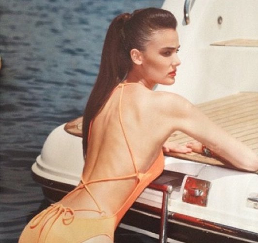 Ανακρίθηκε η Μις Τουρκία για ασέβεια προς τον Ερντογάν -Το ποίημα στο Instagram [εικόνες] | iefimerida.gr 3