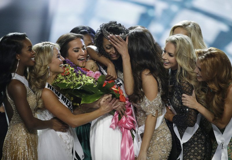 Καλλονή και επιστήμονας -Χημικός που εργάζεται στην επιτροπή πυρηνικών η νέα Miss USA [εικόνες] | iefimerida.gr 3