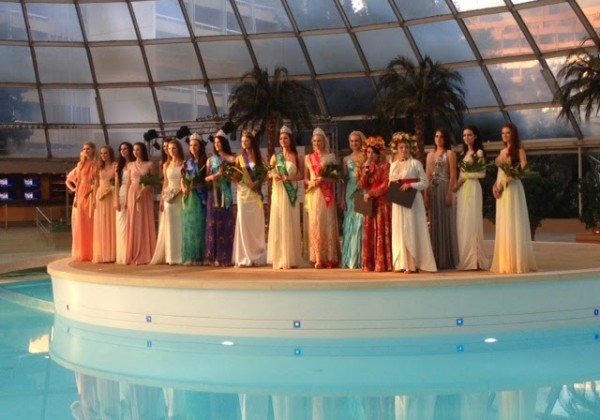 Απίστευτο: Τα καλλιστεία έγιναν στη Ρόδο αντί για το Κίεβο -Κέρδισε μια 17χρονη καλλονή [εικόνες] | iefimerida.gr 0