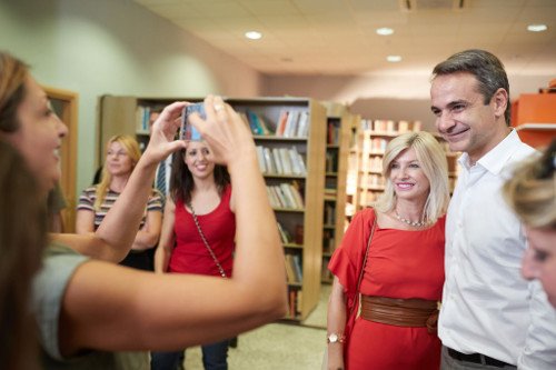 Μητσοτάκης σε νέες μητέρες: Δεν θα αφήσουμε κανένα παιδί εκτός παιδικού σταθμού [εικόνες] | iefimerida.gr 4