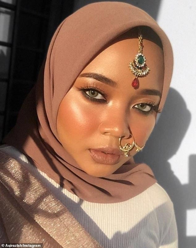 Viral: Blogger ξεβάφεται στο φακό και είναι μια άλλη [βίντεο] | iefimerida.gr 2