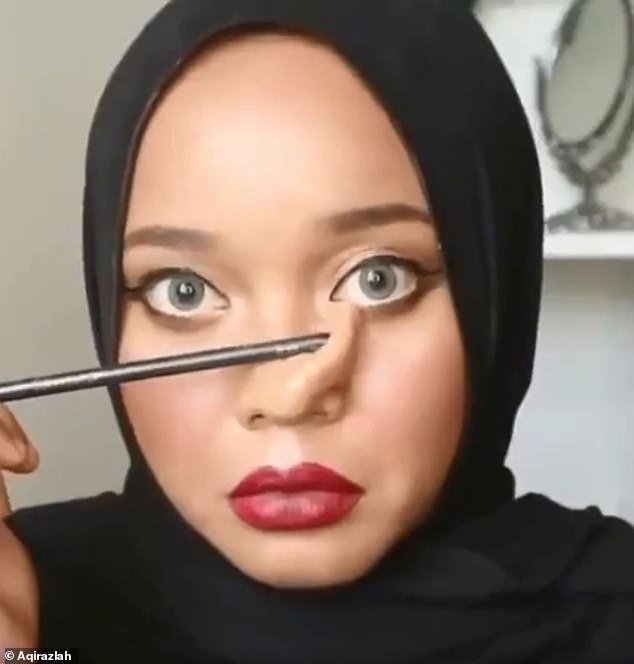 Viral: Blogger ξεβάφεται στο φακό και είναι μια άλλη [βίντεο] | iefimerida.gr 0