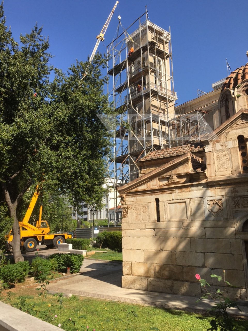 Κατεβαίνουν μετά από 20 χρόνια οι σκαλωσιές στη Μητρόπολη Αθηνών [εικόνες] | iefimerida.gr 5