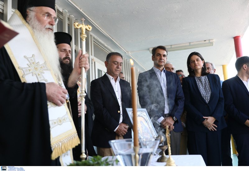 Ο Κυριάκος Μητσοτάκης στην Ραφήνα για την έναρξη της σχολικής χρονιάς