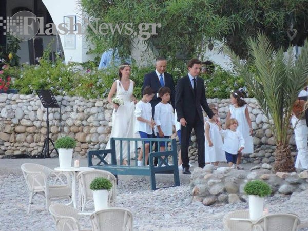 Καρέ-καρέ ο γάμος του εγγονού του Κωνσταντίνου Μητσοτάκη στα Σφακιά [εικόνες] | iefimerida.gr 0