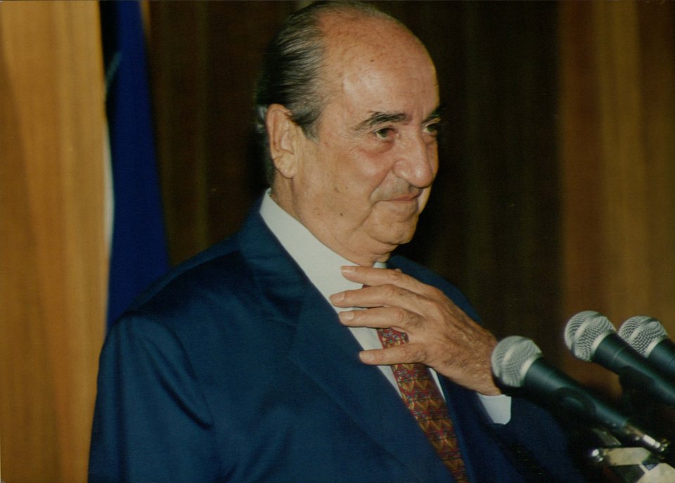 Μα τι μου θυμίζει, τι μου θυμίζει: Πόσο ο Χουάν Κάρλος μοιάζει στον Μητσοτάκη [εικόνες] | iefimerida.gr 0