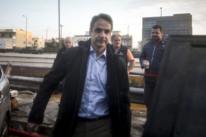 Αυτοψία Μητσοτάκη στη γέφυρα της Ελευσίνας -Μετά τις πλημμύρες [εικόνες]  | iefimerida.gr 2