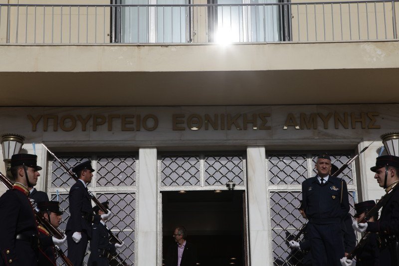 Ο Μητσοτάκης στο υπουργείο Αμυνας -Συνάντηση με τον Καμμένο [εικόνες] | iefimerida.gr 0