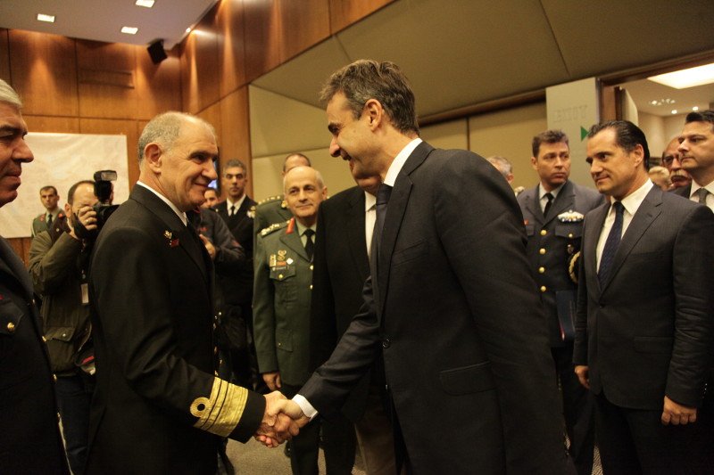 Ο Μητσοτάκης στο υπουργείο Αμυνας -Συνάντηση με τον Καμμένο [εικόνες] | iefimerida.gr 2
