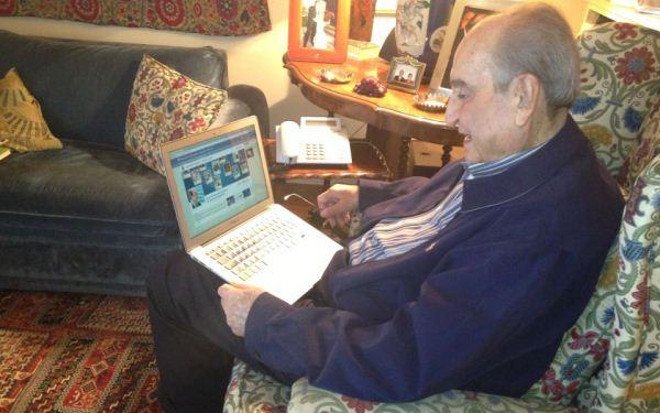 Ο Κωνσταντίνος Μητσοτάκης «ανακαλύπτει» το Facebook και στέλνει το δικό του μήνυμα [εικόνα] | iefimerida.gr 0