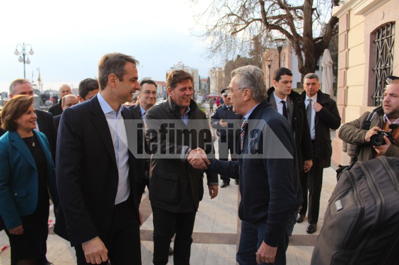 Στο hotspot στη Μόρια ο Κυριάκος Μητσοτάκης -Επίσκεψη και στο πλοίο «Τοξότης» του Πολεμικού Ναυτικού  [εικόνες] | iefimerida.gr 0