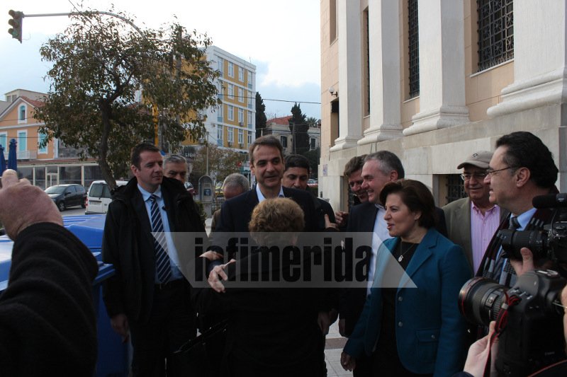 Στο hotspot στη Μόρια ο Κυριάκος Μητσοτάκης -Επίσκεψη και στο πλοίο «Τοξότης» του Πολεμικού Ναυτικού  [εικόνες] | iefimerida.gr 1