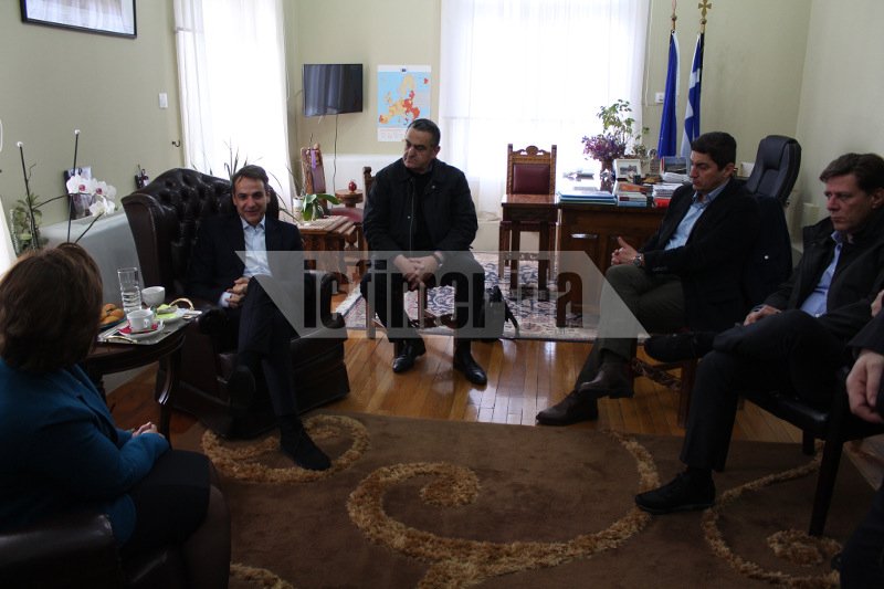 Στο hotspot στη Μόρια ο Κυριάκος Μητσοτάκης -Επίσκεψη και στο πλοίο «Τοξότης» του Πολεμικού Ναυτικού  [εικόνες] | iefimerida.gr 5