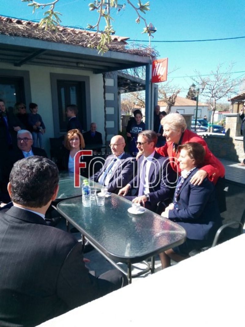 Στη Λήμνο ο Κυριάκος Μητσοτάκης για την 25η Μαρτίου -Στο καφενείο του χωριού πριν την παρέλαση [εικόνες] | iefimerida.gr 2