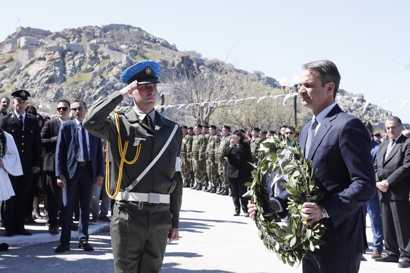 Μητσοτάκης: Η Ελλάδα χρειάζεται να ξαναπιάσει το νήμα ενός υγιούς πατριωτισμού | iefimerida.gr 4