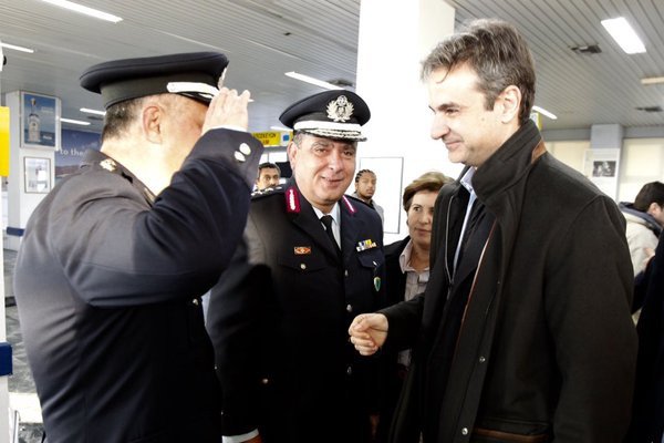 Στη Μυτιλήνη ο Κυριάκος Μητσοτάκης για αυτοψία στα hotspots -Η φωτογραφία που ανέβασε στο Twitter | iefimerida.gr 1