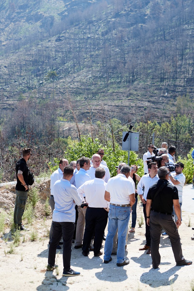 Ο Μητσοτάκης σε περιοδεία -Οδοιπορικό στην Ελλάδα των προβλημάτων [εικόνες] | iefimerida.gr 14