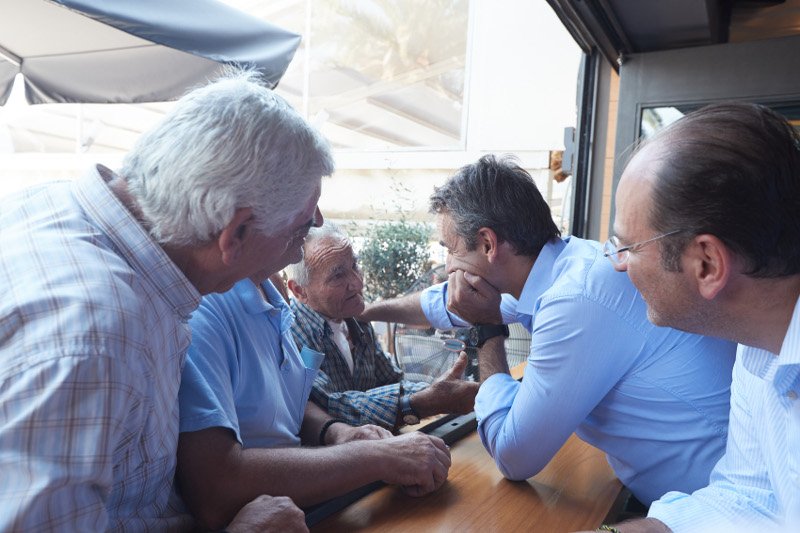 Ο Μητσοτάκης σε περιοδεία -Οδοιπορικό στην Ελλάδα των προβλημάτων [εικόνες] | iefimerida.gr 23