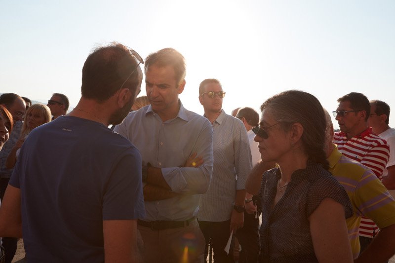 Ο Μητσοτάκης σε περιοδεία -Οδοιπορικό στην Ελλάδα των προβλημάτων [εικόνες] | iefimerida.gr 2