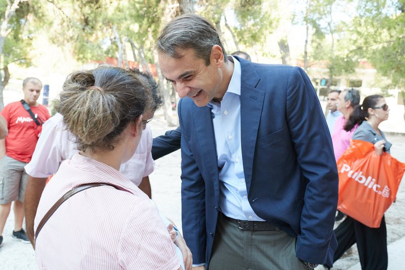 Ο Κυριάκος Μητσοτάκης στο Ειδικό Σχολείο της Ραφήνας που έχει καεί από τη φωτιά [εικόνες] | iefimerida.gr 12