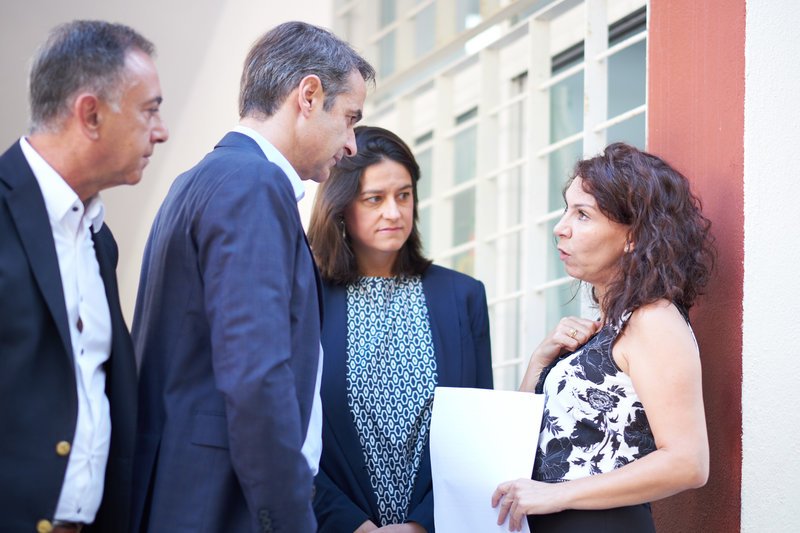 Ο Κυριάκος Μητσοτάκης στο Ειδικό Σχολείο της Ραφήνας που έχει καεί από τη φωτιά [εικόνες] | iefimerida.gr 5