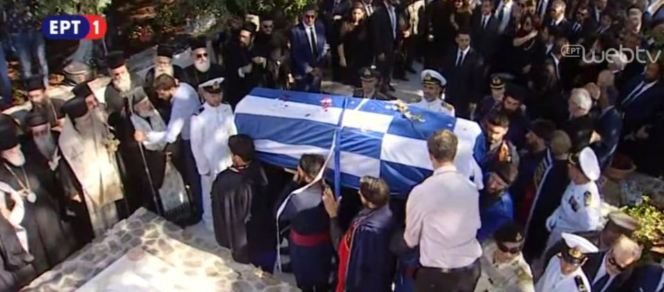 Η Κρητική γη υποδέχτηκε τον Κων. Μητσοτάκη -Με μπαλωθιές το τελευταίο αντίο | iefimerida.gr 5