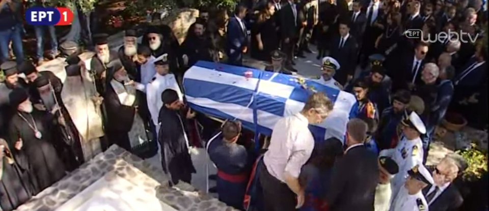 Η Κρητική γη υποδέχτηκε τον Κων. Μητσοτάκη -Με μπαλωθιές το τελευταίο αντίο | iefimerida.gr 6