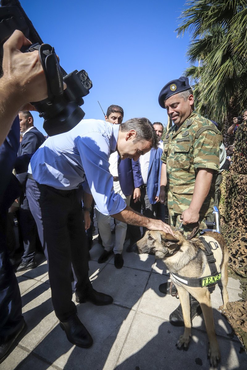 Η βόλτα του Μητσοτάκη στη ΔΕΘ [εικόνες & βίντεο] | iefimerida.gr 0